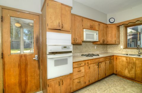 Tiny photo for 717 S Batavia Avenue, Batavia, IL 60510 (MLS # 12500113)