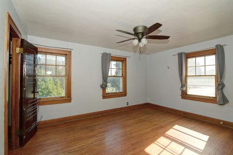 Tiny photo for 717 S Batavia Avenue, Batavia, IL 60510 (MLS # 12500113)