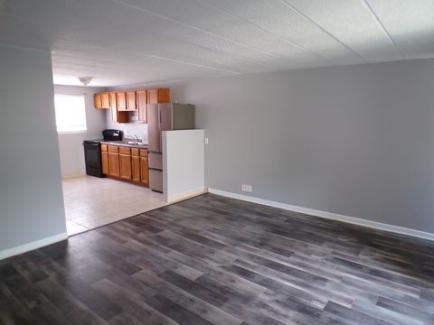 Tiny photo for 12548 Fairview Avenue #2B, Blue Island, IL 60406 (MLS # 12465461)