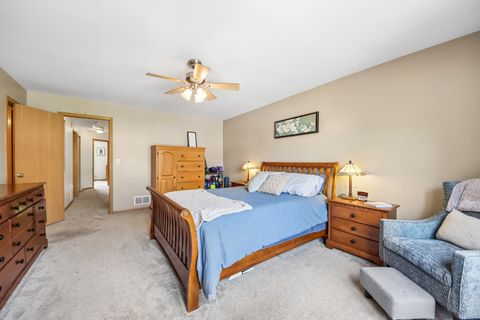 Tiny photo for 612 Shakespeare Drive, Grayslake, IL 60030 (MLS # 12627657)