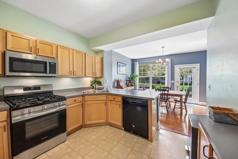 Tiny photo for 612 Shakespeare Drive, Grayslake, IL 60030 (MLS # 12627657)