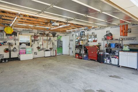 Tiny photo for 2626 N 3rd Street, Clinton, IA 52732 (MLS # 12682483)