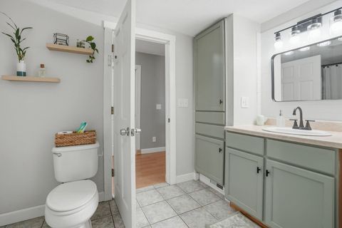 Tiny photo for 2626 N 3rd Street, Clinton, IA 52732 (MLS # 12682483)