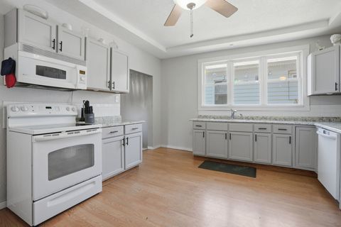 Tiny photo for 2626 N 3rd Street, Clinton, IA 52732 (MLS # 12682483)