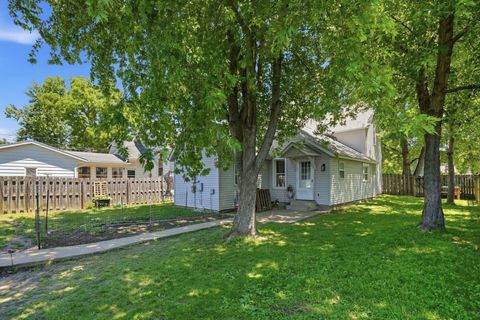 Tiny photo for 2626 N 3rd Street, Clinton, IA 52732 (MLS # 12682483)