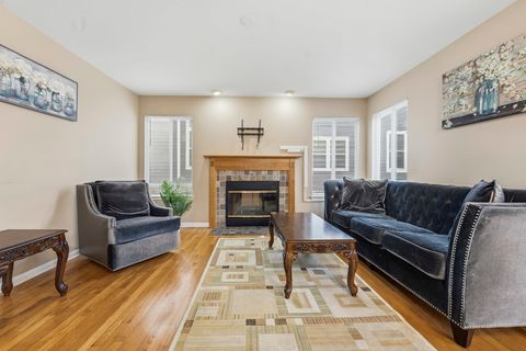 Tiny photo for 138 Emerald Drive, Streamwood, IL 60107 (MLS # 12595359)