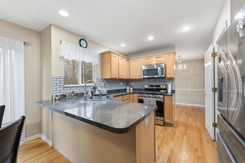 Tiny photo for 138 Emerald Drive, Streamwood, IL 60107 (MLS # 12595359)