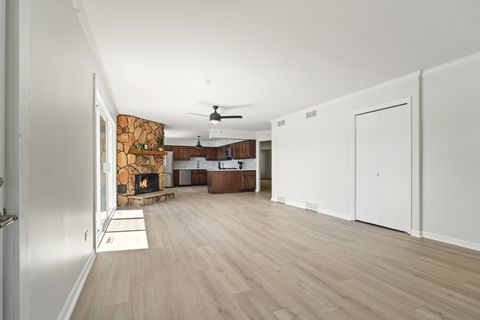 Tiny photo for 2720 N Bayview Lane, McHenry, IL 60051 (MLS # 12684525)
