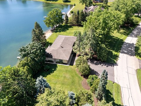Tiny photo for 2720 N Bayview Lane, McHenry, IL 60051 (MLS # 12684525)