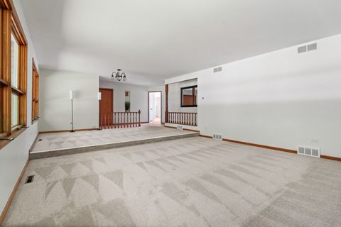 Tiny photo for 2720 N Bayview Lane, McHenry, IL 60051 (MLS # 12684525)