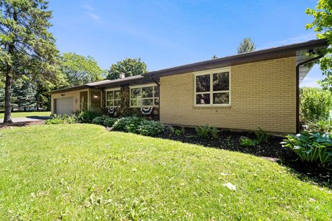 Tiny photo for 2720 N Bayview Lane, McHenry, IL 60051 (MLS # 12684525)