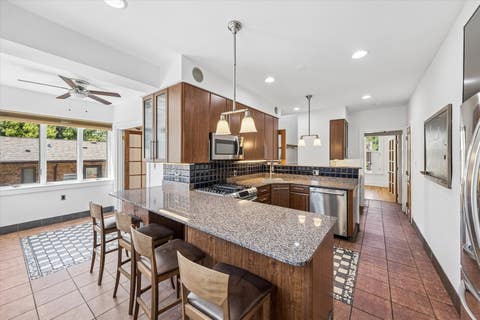Tiny photo for 10637 S Oakley Avenue, Chicago, IL 60643 (MLS # 12673105)