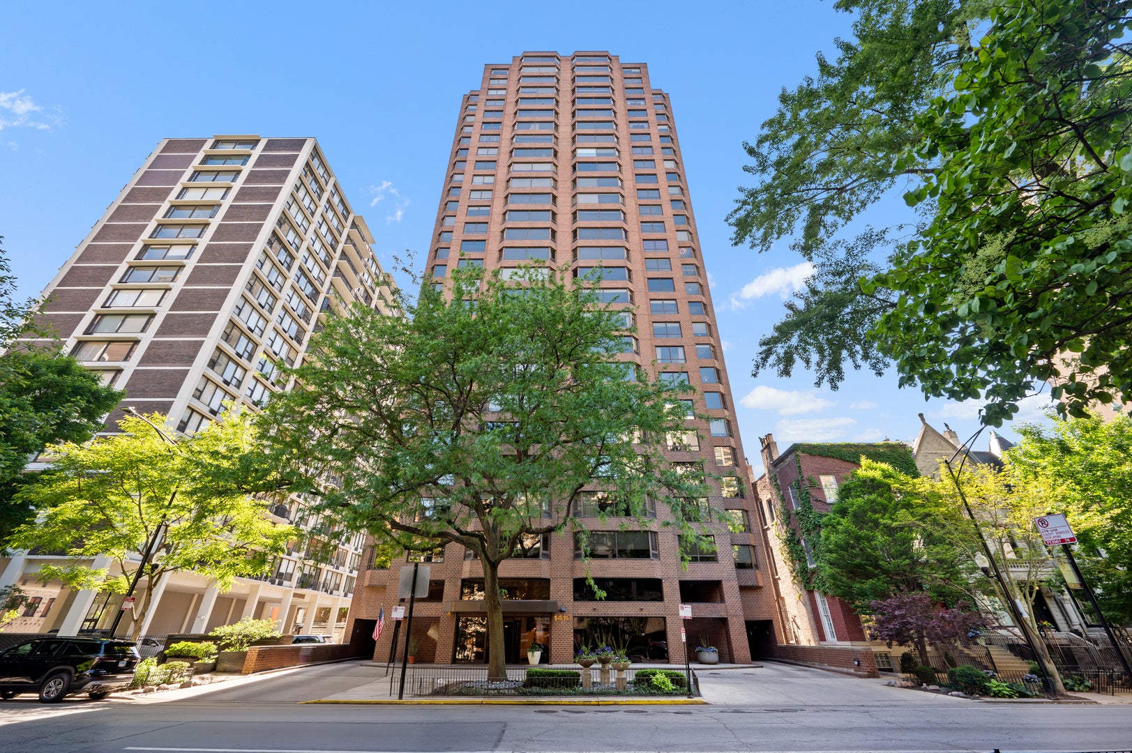 1410 N State Parkway 27B