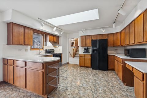 Tiny photo for 16113 Lake Villa Avenue, Tinley Park, IL 60477 (MLS # 12512466)