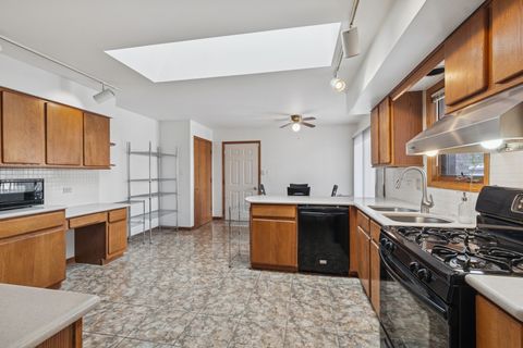 Tiny photo for 16113 Lake Villa Avenue, Tinley Park, IL 60477 (MLS # 12512466)