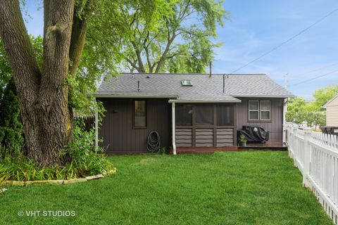 Tiny photo for 1506 N River Road, McHenry, IL 60051 (MLS # 12470426)