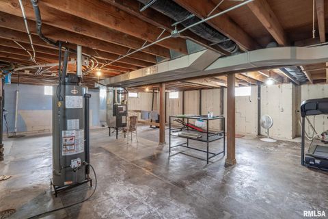 Tiny photo for 4123 N LINWOOD Avenue, Davenport, IA 52806 (MLS # 12592138)