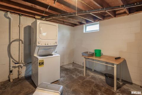 Tiny photo for 4123 N LINWOOD Avenue, Davenport, IA 52806 (MLS # 12592138)