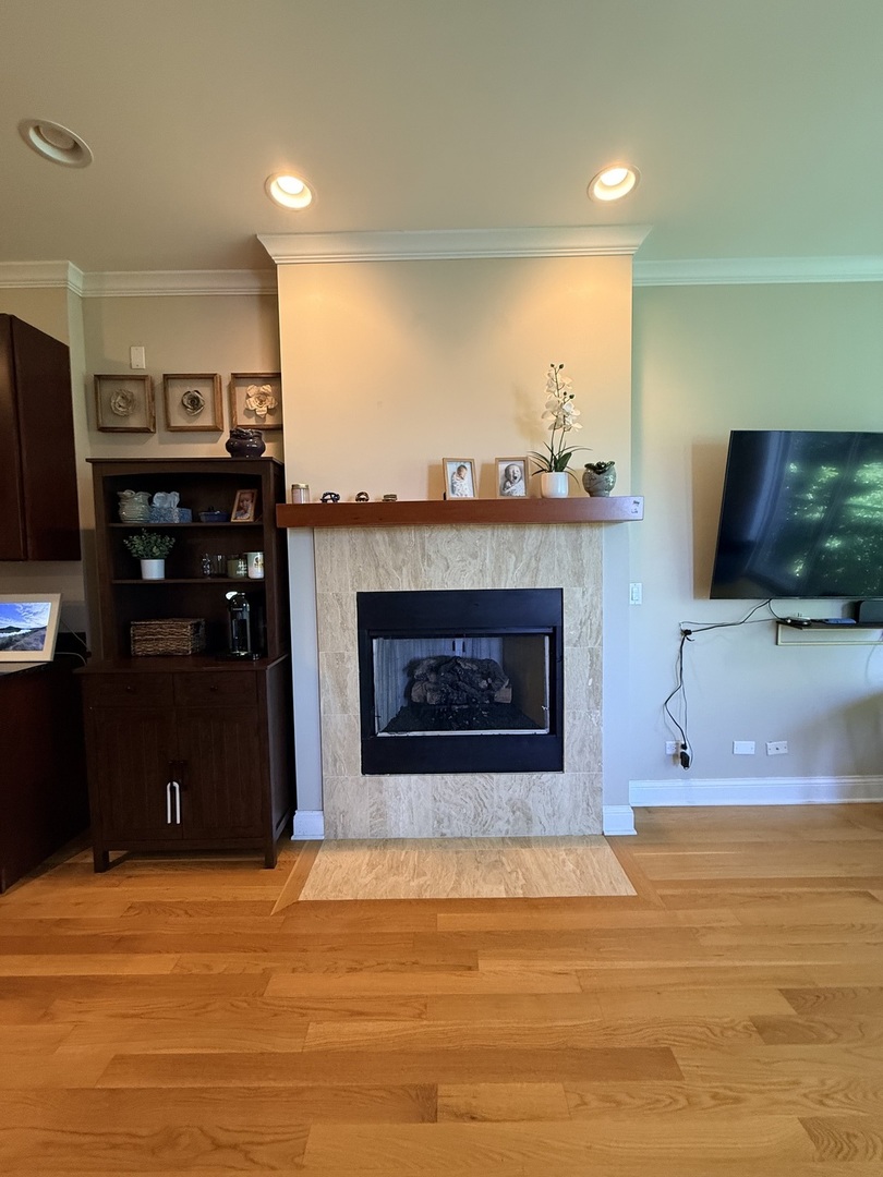 2431 W Walton Street 2