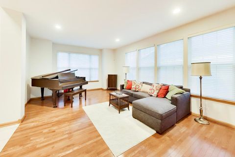 Tiny photo for 2304 Sarazen Drive, Vernon Hills, IL 60061 (MLS # 12592995)