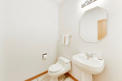 Tiny photo for 2304 Sarazen Drive, Vernon Hills, IL 60061 (MLS # 12592995)