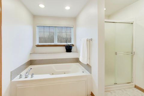 Tiny photo for 2304 Sarazen Drive, Vernon Hills, IL 60061 (MLS # 12592995)