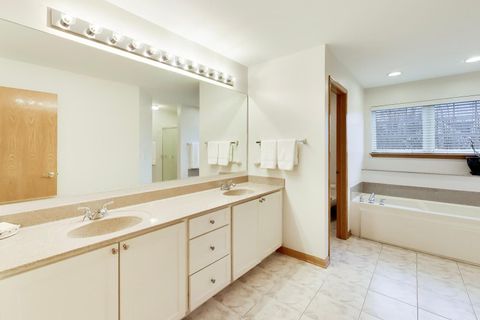 Tiny photo for 2304 Sarazen Drive, Vernon Hills, IL 60061 (MLS # 12592995)