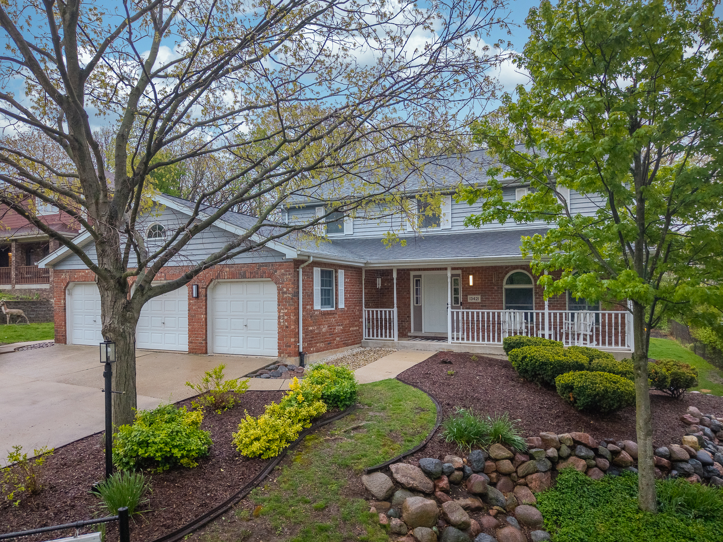 13421 W Oakwood Court
