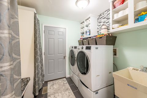 Tiny photo for 13421 W Oakwood Court, Homer Glen, IL 60491 (MLS # 12647939)