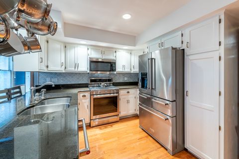 Tiny photo for 13421 W Oakwood Court, Homer Glen, IL 60491 (MLS # 12647939)