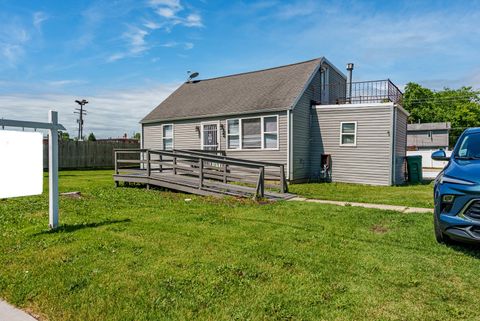 Tiny photo for 8638 Central Avenue, Burbank, IL 60459 (MLS # 12689591)