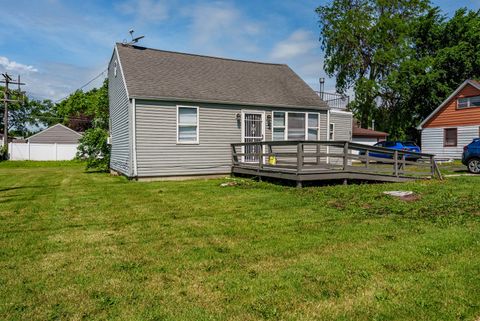 Tiny photo for 8638 Central Avenue, Burbank, IL 60459 (MLS # 12689591)