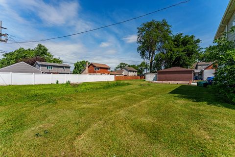 Tiny photo for 8638 Central Avenue, Burbank, IL 60459 (MLS # 12689591)