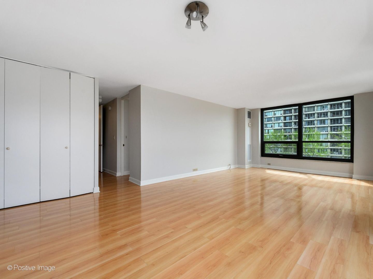 2020 N Lincoln Park West 4M