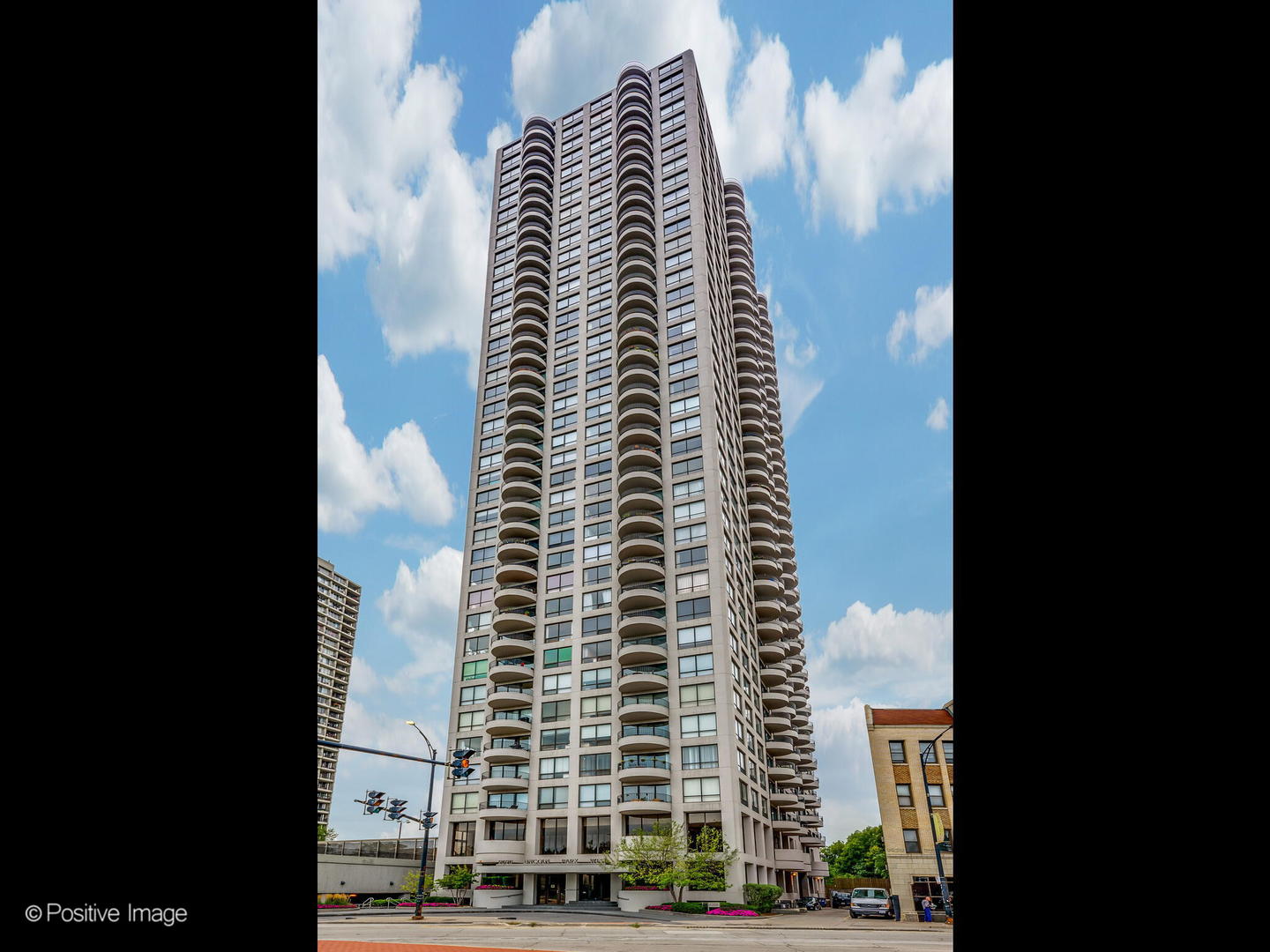 2020 N Lincoln Park West 4M