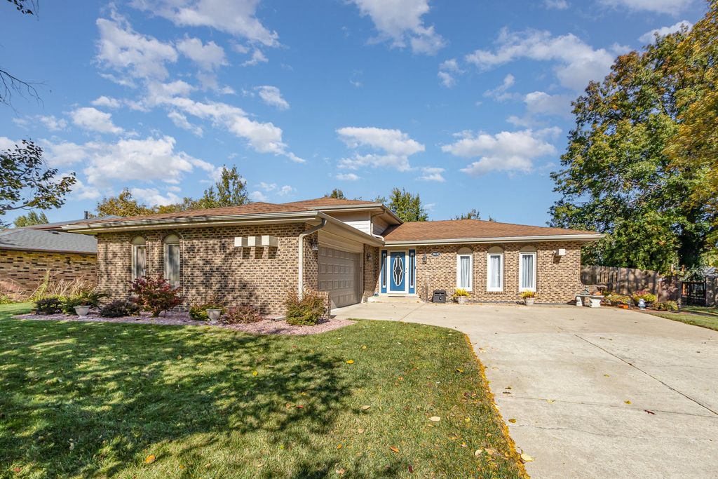 Photo for 19638 Glennell Avenue, Mokena, IL 60448 (MLS # 12507856)