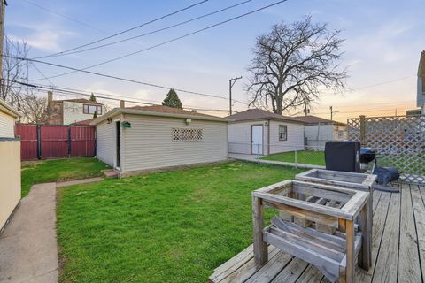 Tiny photo for 5135 W Melrose Street, Chicago, IL 60641 (MLS # 12643984)