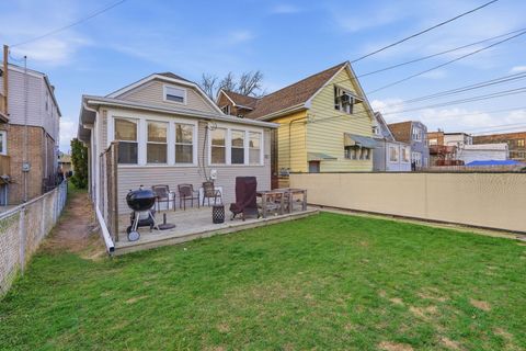 Tiny photo for 5135 W Melrose Street, Chicago, IL 60641 (MLS # 12643984)