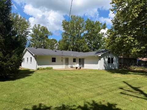Tiny photo for 605 S Emerald Lane, Carbondale, IL 62901 (MLS # 12745940)