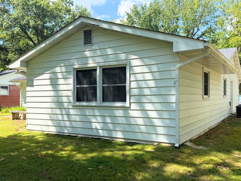 Tiny photo for 605 S Emerald Lane, Carbondale, IL 62901 (MLS # 12745940)