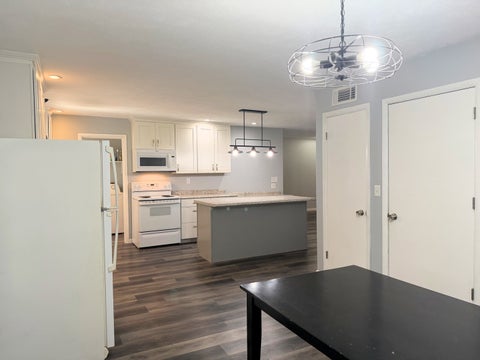 Tiny photo for 605 S Emerald Lane, Carbondale, IL 62901 (MLS # 12745940)