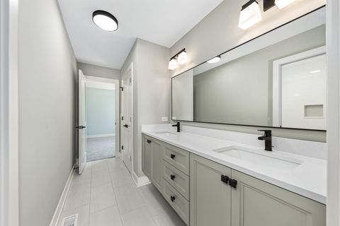 Tiny photo for 1314 N Eagle Street, Naperville, IL 60563 (MLS # 12613437)