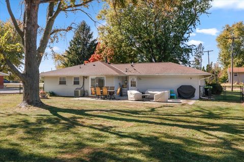 Tiny photo for 438 Standish Drive, Bloomington, IL 61704 (MLS # 12504699)