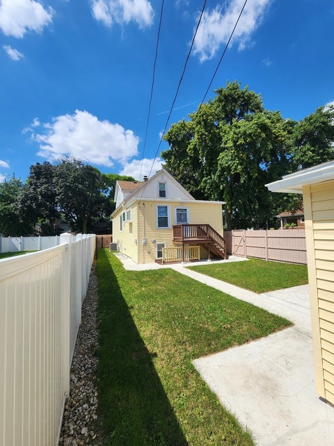 Tiny photo for 2659 N Mont Clare Avenue, Chicago, IL 60707 (MLS # 12743141)