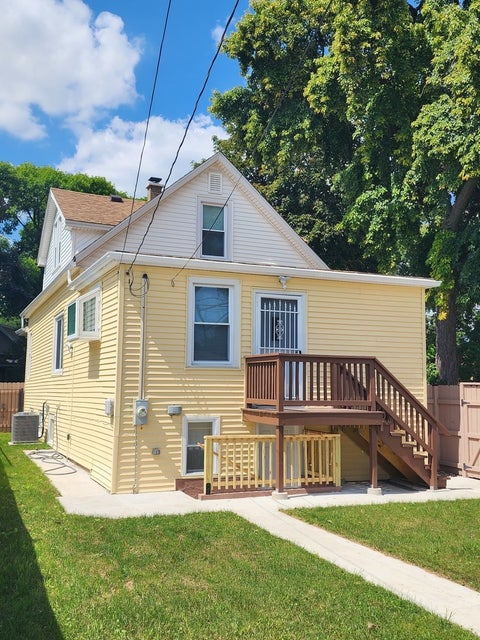 Tiny photo for 2659 N Mont Clare Avenue, Chicago, IL 60707 (MLS # 12743141)
