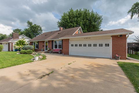 Tiny photo for 1027 W 3rd Street, Spring Valley, IL 61362 (MLS # 12722982)