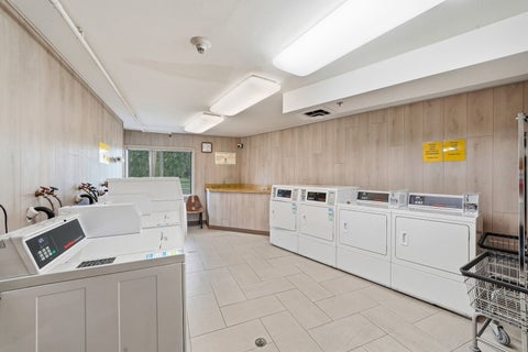 Tiny photo for 1400 N Yarmouth Place #303, Mount Prospect, IL 60056 (MLS # 12671810)