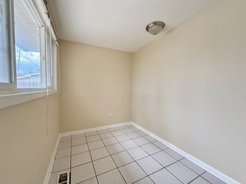 Tiny photo for 163 W RAYE Drive, Chicago Heights, IL 60411 (MLS # 12512186)