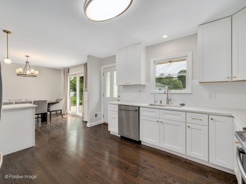 Tiny photo for 31 N Forrest Avenue, Arlington Heights, IL 60004 (MLS # 12695508)