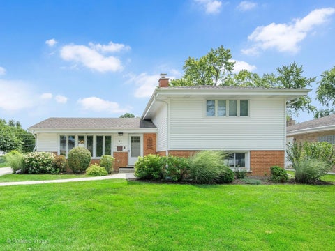 Tiny photo for 31 N Forrest Avenue, Arlington Heights, IL 60004 (MLS # 12695508)